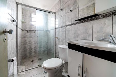 Banheiro de apartamento à venda com 2 quartos, 56m² em Parque Novo Mundo, São Paulo