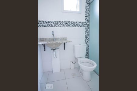 Banheiro Social de apartamento para alugar com 2 quartos, 70m² em Vila Humaitá, Santo André