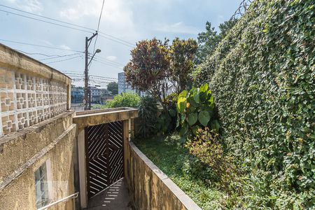 Casa à venda com 120m², 2 quartos e 2 vagasEntrada