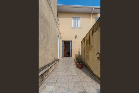 Casa à venda com 120m², 2 quartos e 2 vagasEntrada