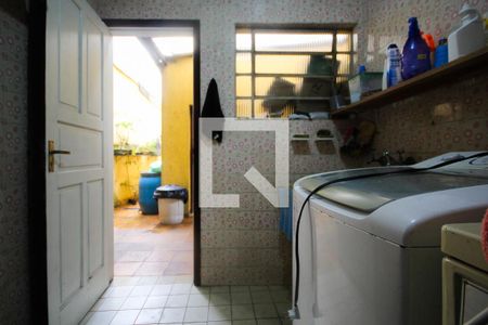 Casa à venda com 230m², 4 quartos e 2 vagasÁrea de Serviço