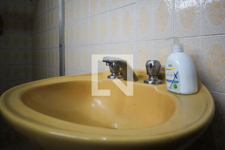 Casa à venda com 230m², 4 quartos e 2 vagasBanheiro