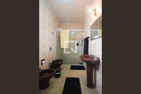 Casa à venda com 230m², 4 quartos e 2 vagasSuíte