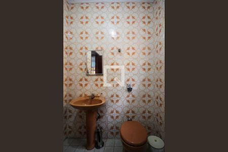 Casa à venda com 230m², 4 quartos e 2 vagasLavabo