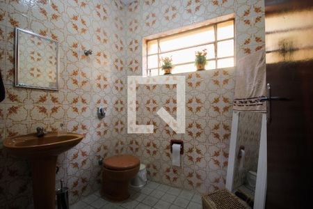 Casa à venda com 230m², 4 quartos e 2 vagasLavabo