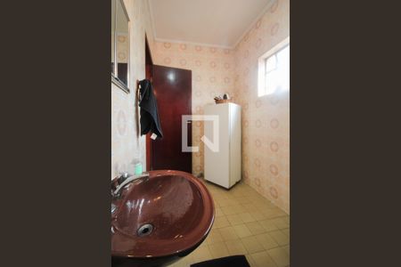 Casa à venda com 230m², 4 quartos e 2 vagasSuíte