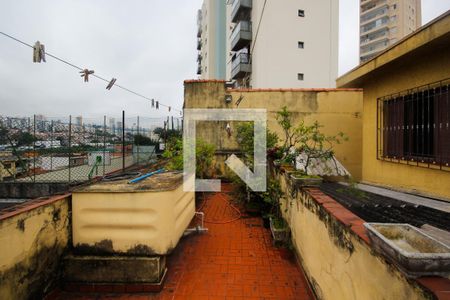 Casa à venda com 230m², 4 quartos e 2 vagasTerraço
