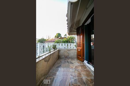 Casa à venda com 320m², 4 quartos e 4 vagasVaranda da Suíte