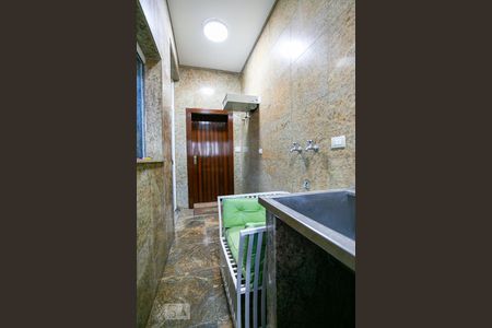 Casa à venda com 320m², 4 quartos e 4 vagasÁrea de Serviço