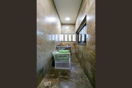 Casa à venda com 320m², 4 quartos e 4 vagasÁrea de Serviço