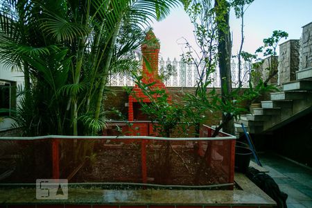 Casa à venda com 320m², 4 quartos e 4 vagasEdícula - Vista do Quarto 3