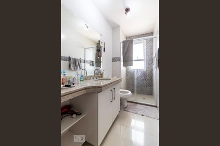 Banheiro da Suíte de apartamento à venda com 3 quartos, 100m² em Alphaville Conde Ii, Barueri