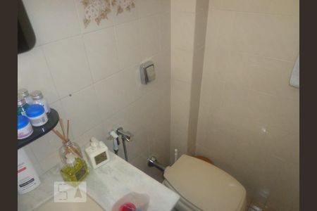 Apartamento à venda com 92m², 3 quartos e 2 vagas Apartamento à venda com 92m², 3 quartos e 2 vagasBanheiro