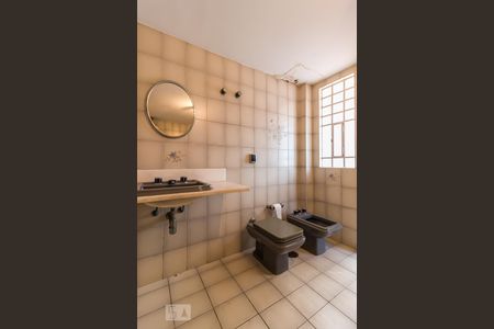 Banheiro de casa para alugar com 3 quartos, 450m² em City Lapa, São Paulo