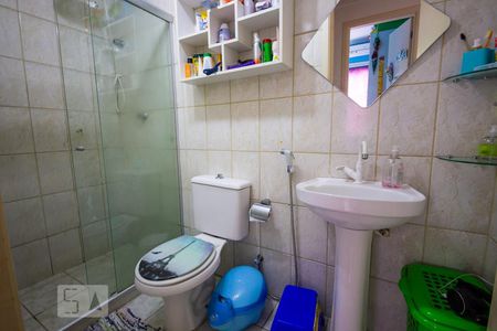 Banheiro Social de apartamento à venda com 2 quartos, 66m² em Sapê, Niterói