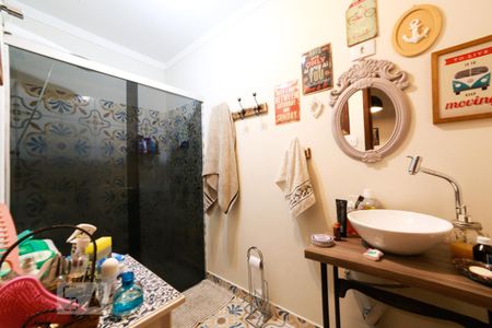 Banheiro de casa à venda com 2 quartos, 130m² em Jardim Aeroporto, São Paulo