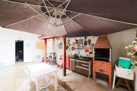 Churrasqueira de casa à venda com 2 quartos, 130m² em Jardim Aeroporto, São Paulo