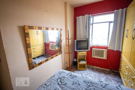 Quarto 2 de apartamento para alugar com 2 quartos, 52m² em Centro, Niterói