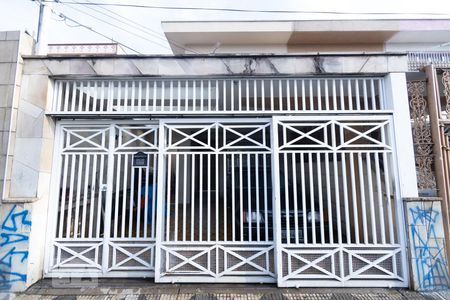 Casa à venda com 150m², 2 quartos e 2 vagasFachada