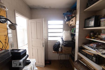 Casa à venda com 150m², 2 quartos e 2 vagasQuarto de Serviço