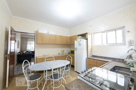 Casa à venda com 150m², 2 quartos e 2 vagasCozinha