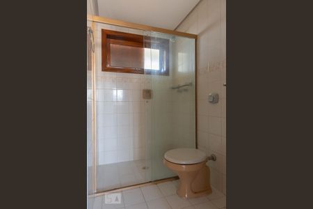 Banheiro de apartamento para alugar com 2 quartos, 250m² em Jardim Lindóia, Porto Alegre