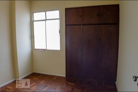 Quarto de apartamento à venda com 2 quartos, 65m² em São João Batista (venda Nova), Belo Horizonte