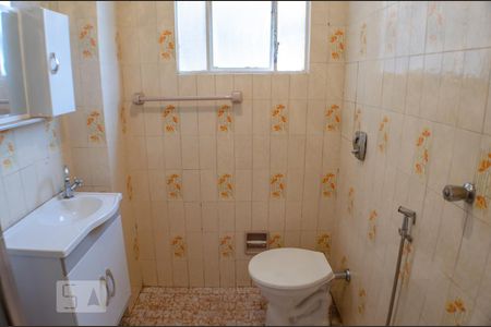 Banheiro de apartamento à venda com 2 quartos, 65m² em São João Batista (venda Nova), Belo Horizonte