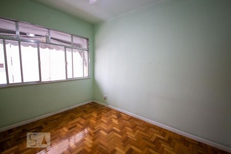 Apartamento para alugar com 66m², 2 quartos e 1 vagaSala