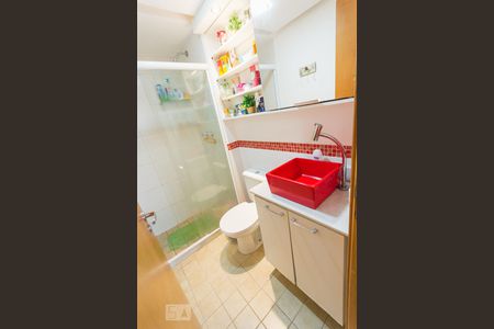 Banheiro Social de apartamento à venda com 2 quartos, 68m² em Pechincha, Rio de Janeiro
