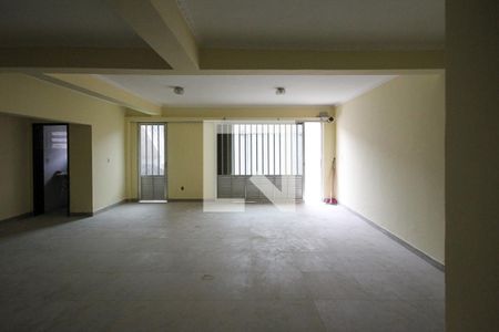Casa à venda com 270m², 4 quartos e 4 vagasGaragem