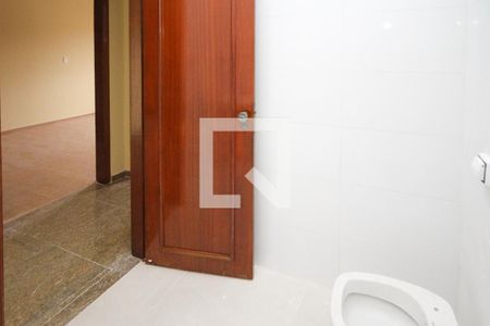 Casa à venda com 270m², 4 quartos e 4 vagasBanheiro Social