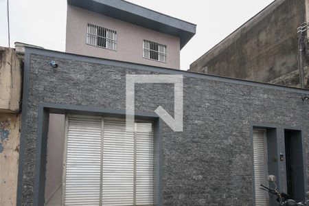 Casa à venda com 270m², 4 quartos e 4 vagasFachada