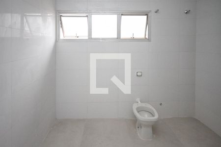 Casa à venda com 270m², 4 quartos e 4 vagasBanheiro do Suite