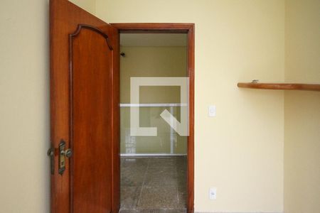 Casa à venda com 270m², 4 quartos e 4 vagasEscritório