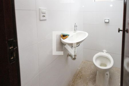 Casa à venda com 270m², 4 quartos e 4 vagasLavabo da Garagem