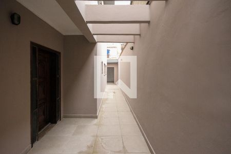 Casa à venda com 270m², 4 quartos e 4 vagasCorredor