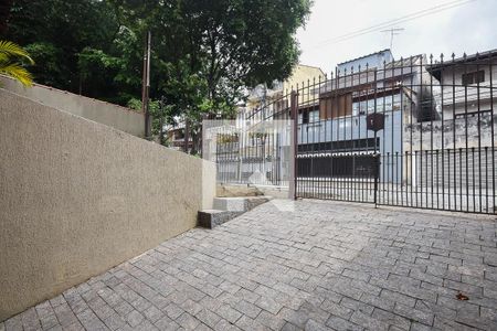 Casa à venda com 250m², 3 quartos e 6 vagas Casa à venda com 250m², 3 quartos e 6 vagasGaragem