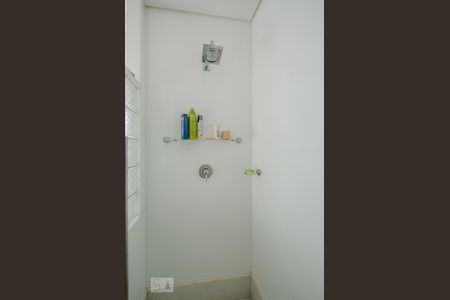 Casa à venda com 804m², 5 quartos e 8 vagasBanheiro da Suíte master