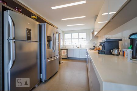 Casa à venda com 804m², 5 quartos e 8 vagasCozinha