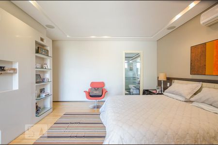 Casa à venda com 804m², 5 quartos e 8 vagasSuíte 2
