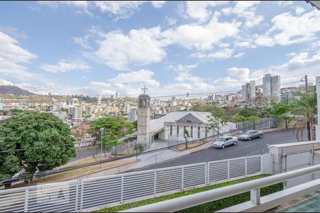 Casa à venda com 804m², 5 quartos e 8 vagasVaranda da Sala