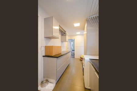 Casa à venda com 804m², 5 quartos e 8 vagasÁrea de Serviço