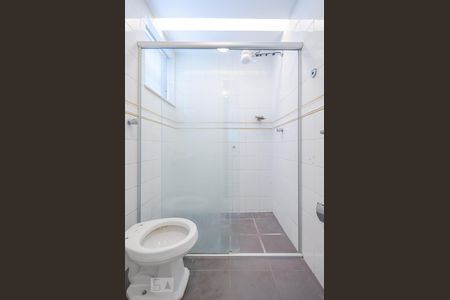 Casa à venda com 804m², 5 quartos e 8 vagasBanheiro de Serviço