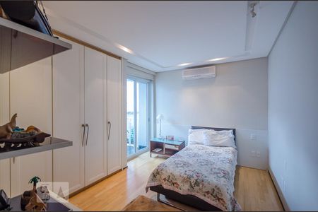 Casa à venda com 804m², 5 quartos e 8 vagasQuarto 4