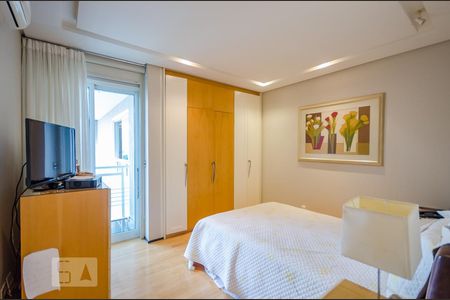 Casa à venda com 804m², 5 quartos e 8 vagasSuíte 3