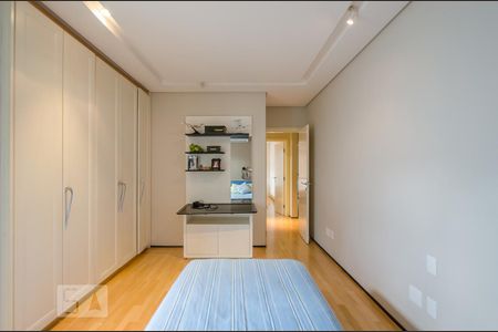 Casa à venda com 804m², 5 quartos e 8 vagasQuarto 3