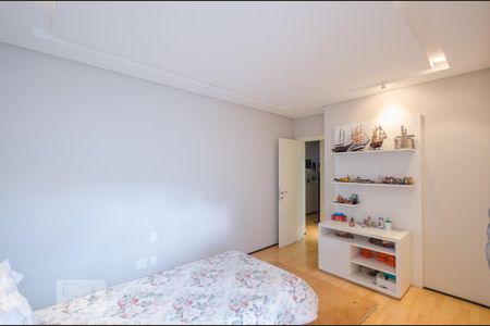 Casa à venda com 804m², 5 quartos e 8 vagasQuarto 4