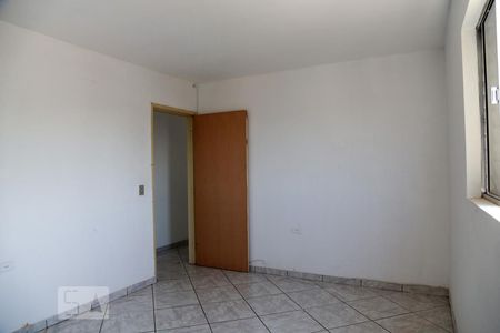 Casa para alugar com 2 quartos, 95m² em Jardim Oliveiras, Taboão da Serra