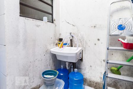 Casa de condomínio à venda com 76m², 2 quartos e 2 vagasÁrea de serviço